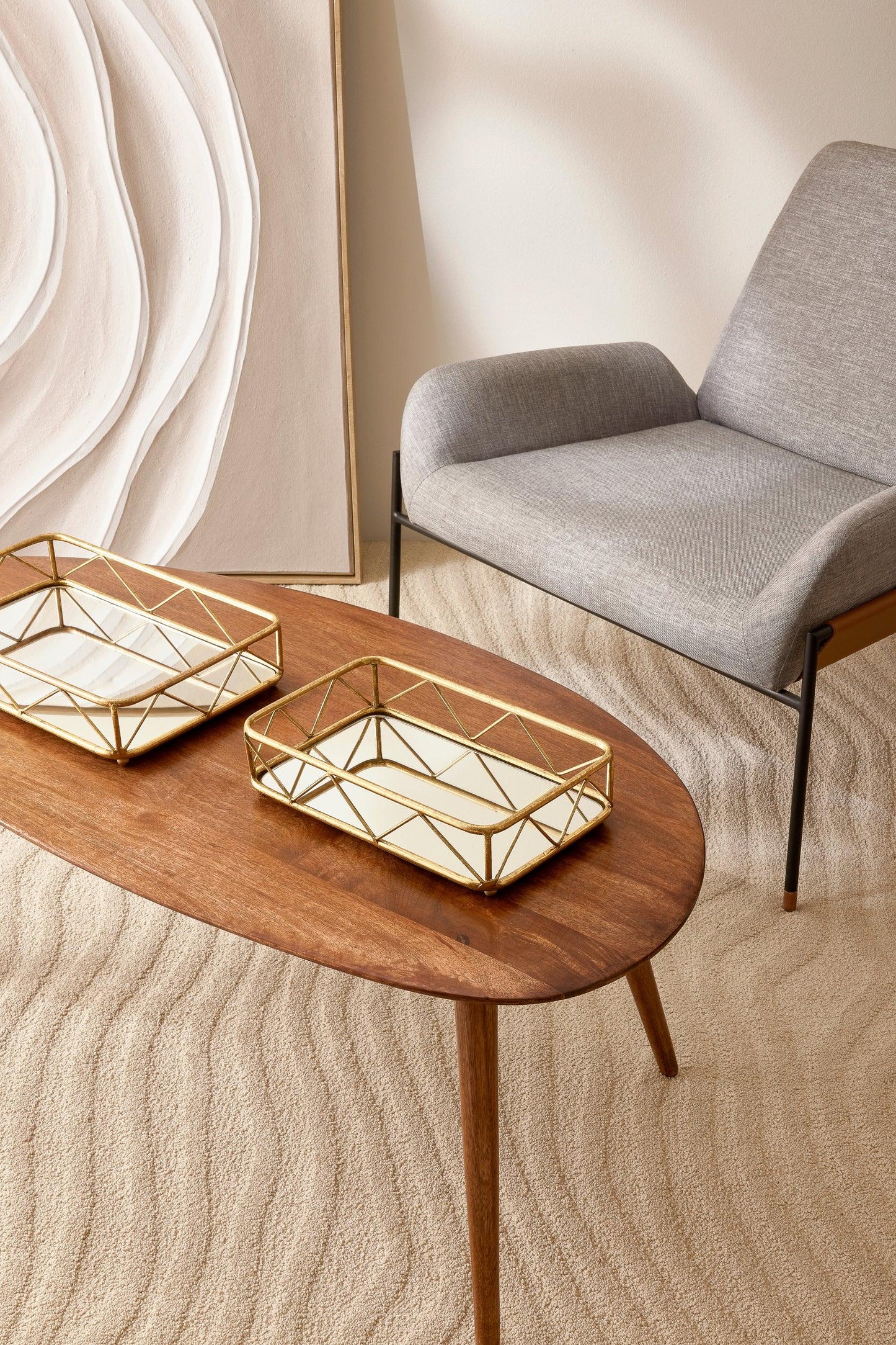 Bandeja em Metal Dourado Sofisticada para Decoração
