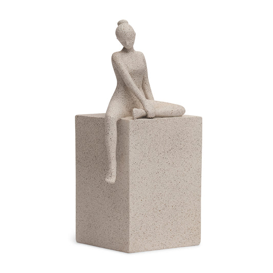Escultura pessoa em polirresina 24cm