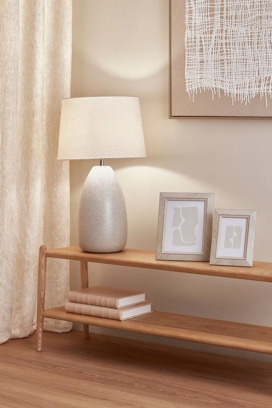 Porta-Retrato Decorativo em Poliestireno Mármore com Dourado: Sofisticação para Valorizar Suas Memórias