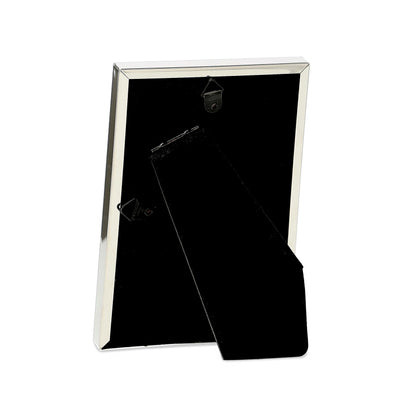 Porta-Retrato em Metal Prata com Borda Detalhada | Minimalista e Elegante