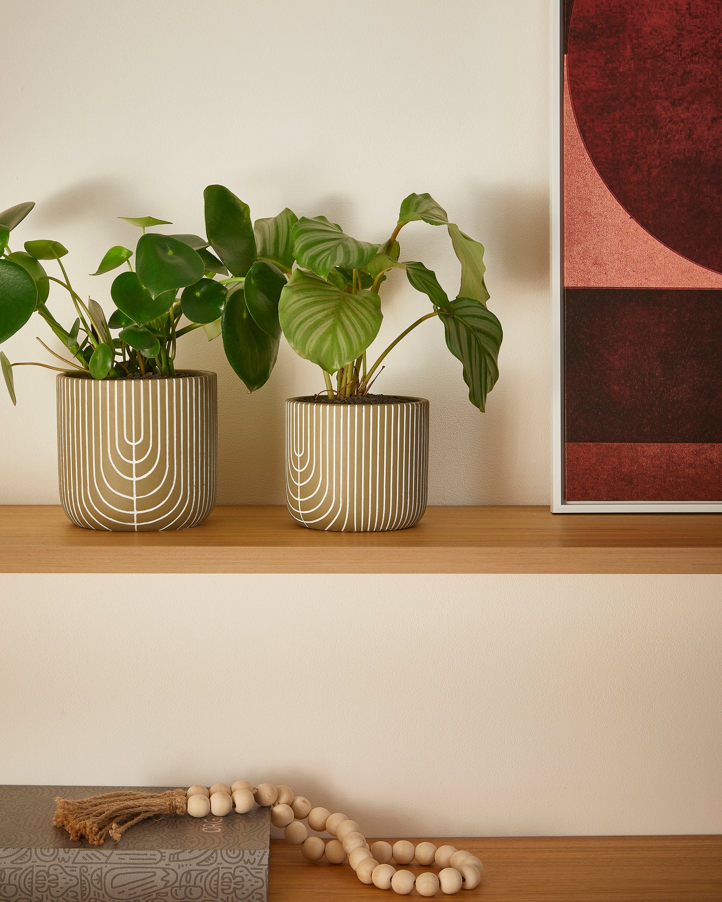 Colar decorativo em madeira 25cm