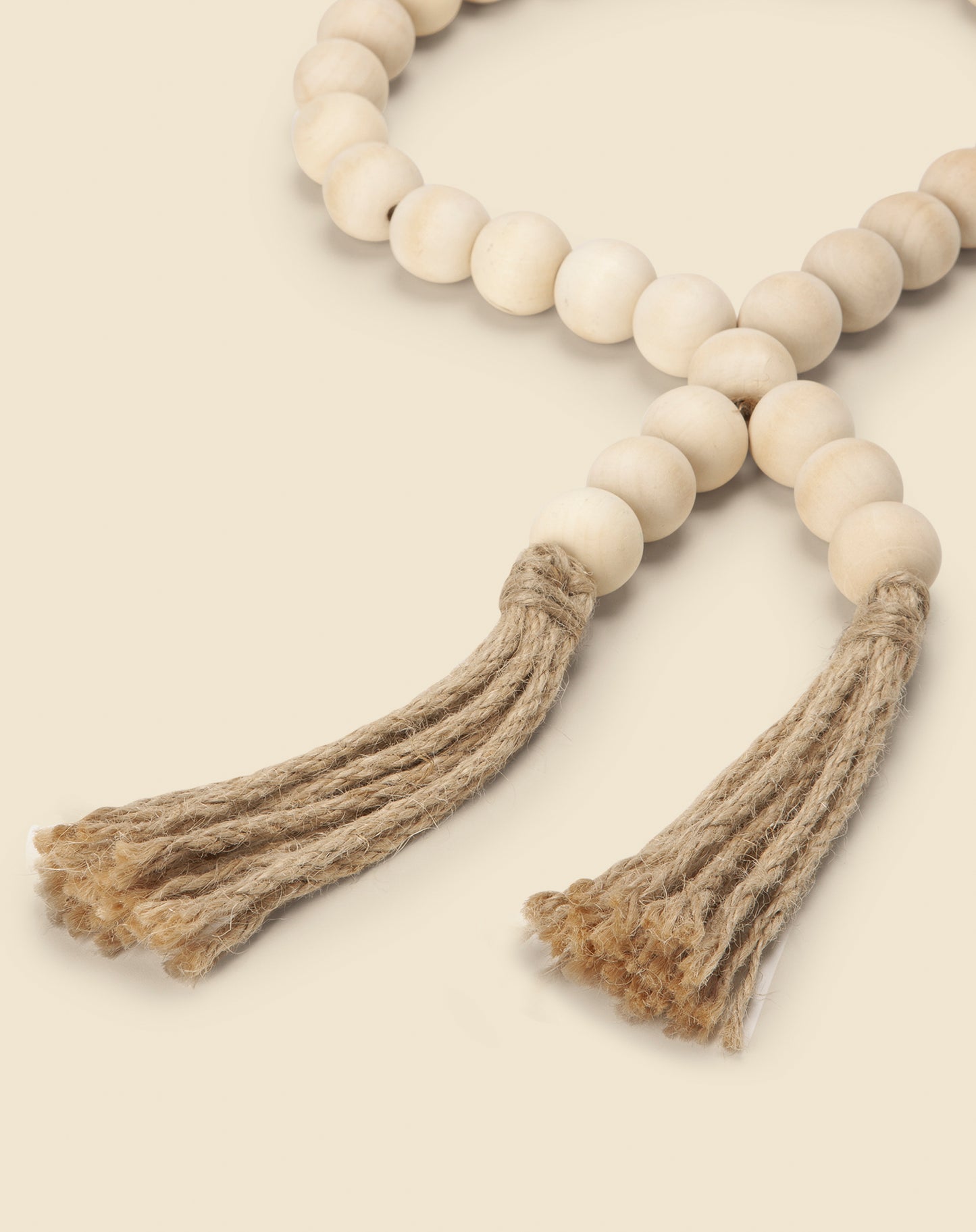 Colar decorativo em madeira 25cm