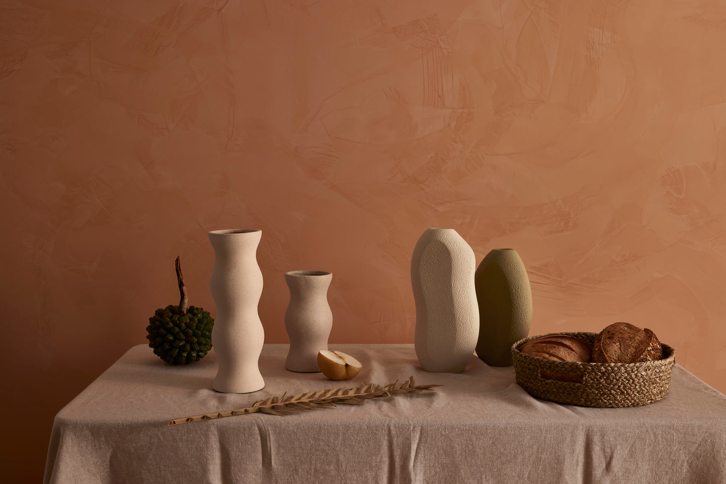 Vaso Decorativo em Cerâmica Bege Alongado 33cm