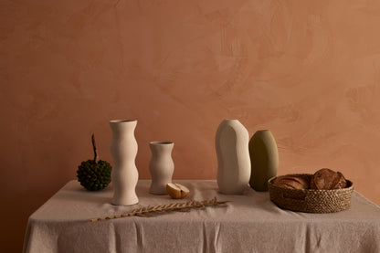 Vaso Decorativo em Cerâmica Bege Alongado 33cm
