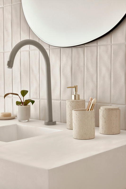 Porta Sabonete Líquido Bege para Banheiro | Textura Suave