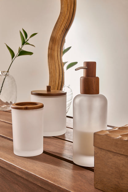 Conjunto de Banheiro em Vidro e Madeira | Estética Natural que Encanta