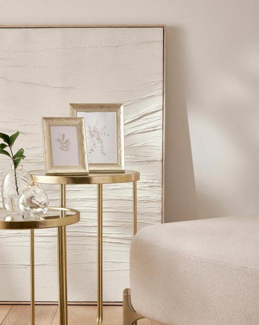 Porta-Retrato em Dourado Claro com Brilho Sutil