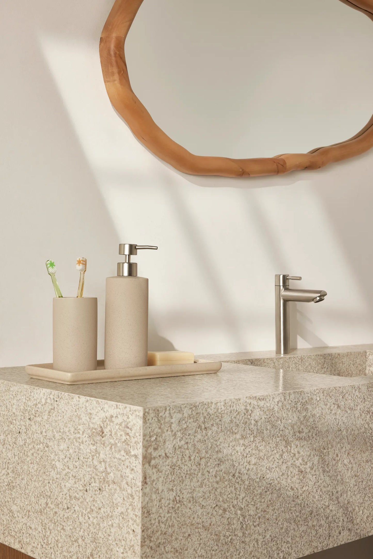 Copo de Cerâmica para Banheiro Design Simples